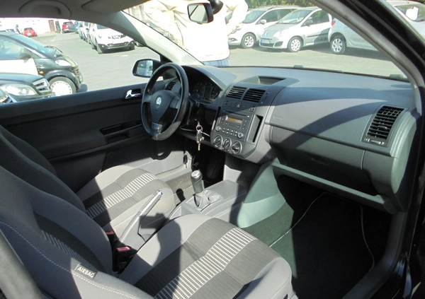 Volkswagen Polo cena 14800 przebieg: 189800, rok produkcji 2009 z Sieraków małe 596